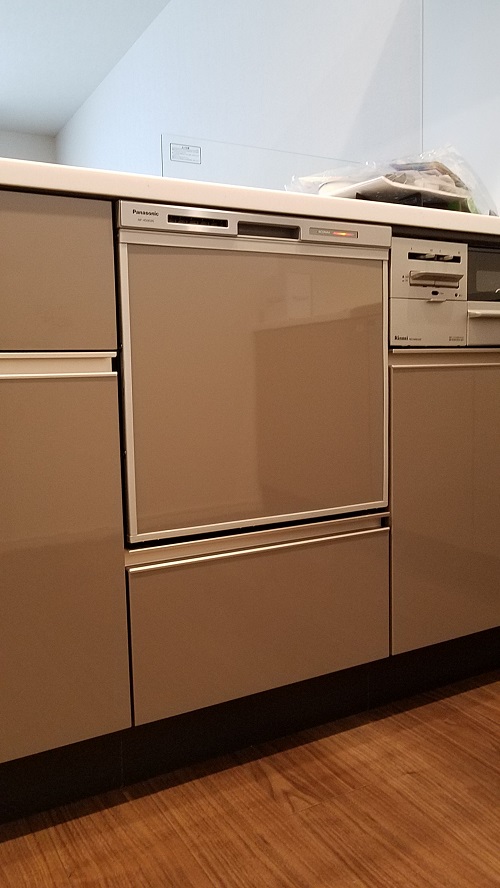 本物新品保証】 食器洗い乾燥機部材 パナソニック AD-NPS45T-LW ドアパネル